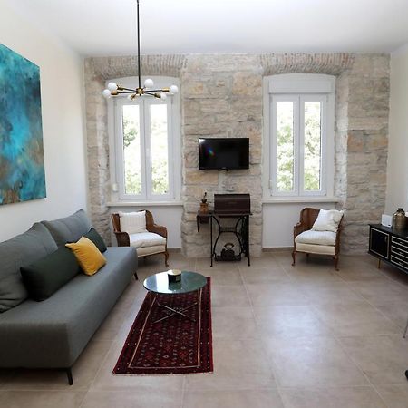 Apartman Kamala Pula Exteriör bild