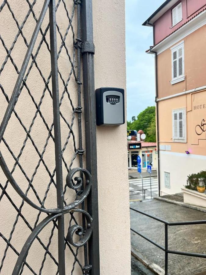 Apartman Kamala Pula Exteriör bild