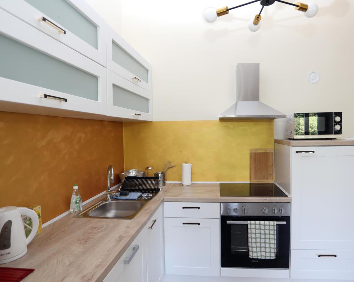 Apartman Kamala Pula Exteriör bild