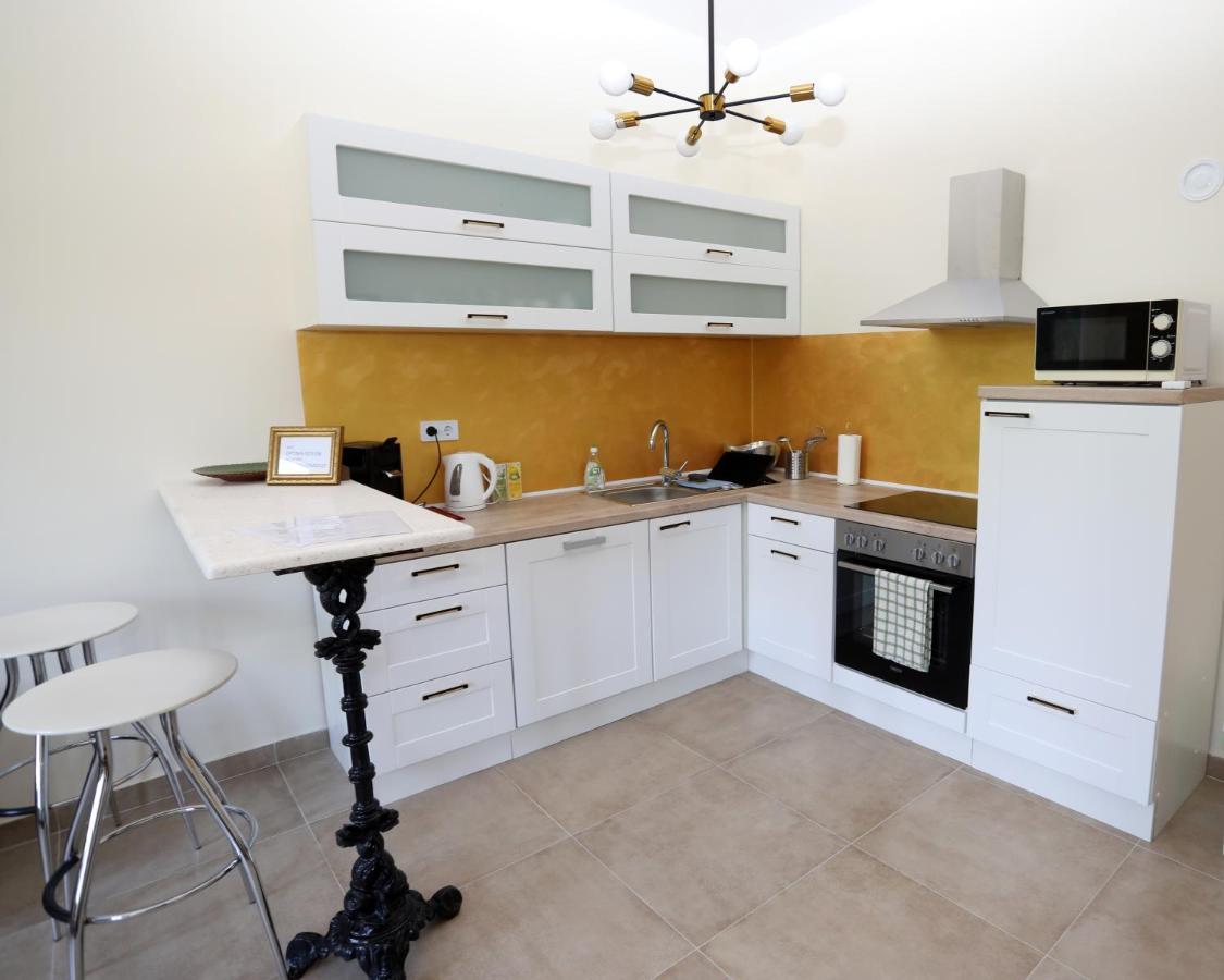 Apartman Kamala Pula Exteriör bild