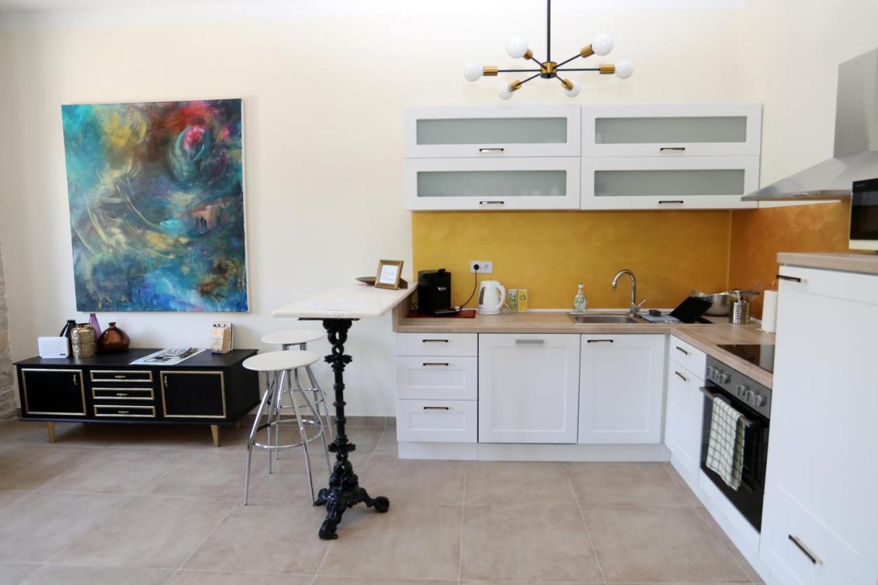 Apartman Kamala Pula Exteriör bild