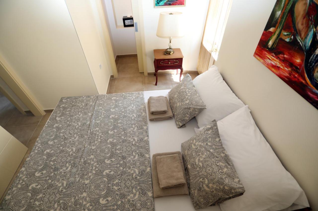 Apartman Kamala Pula Exteriör bild