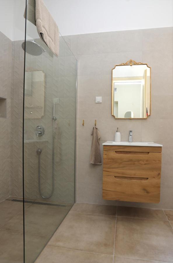 Apartman Kamala Pula Exteriör bild