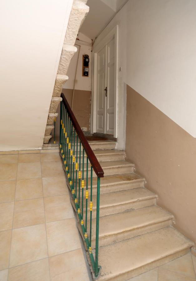 Apartman Kamala Pula Exteriör bild