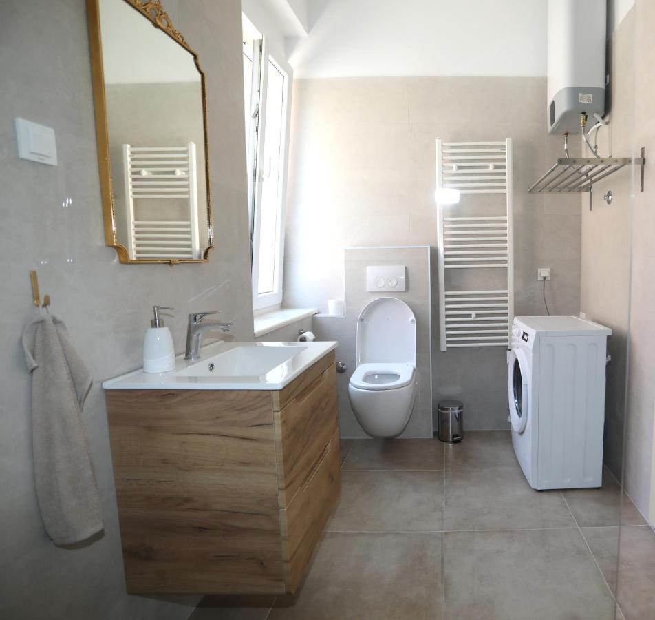 Apartman Kamala Pula Exteriör bild