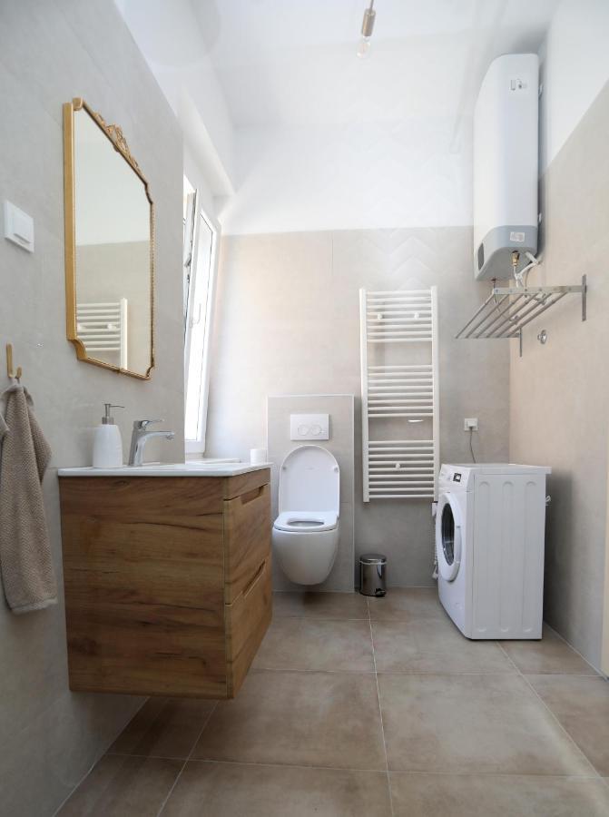 Apartman Kamala Pula Exteriör bild